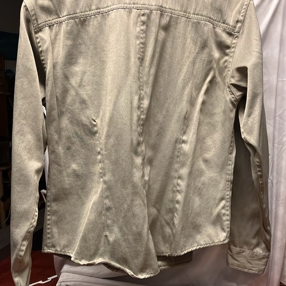 The North Face Pleated Women’s Shirt - Picture 5 of 5